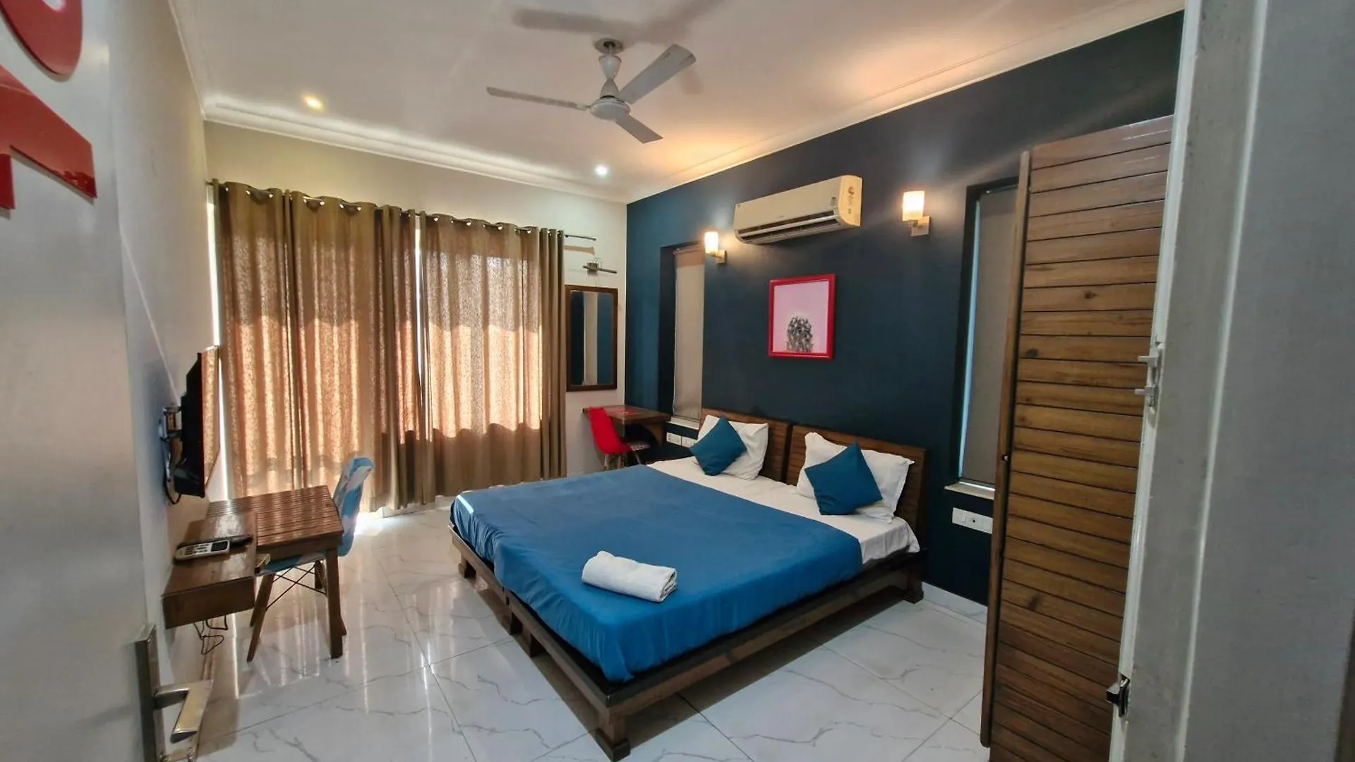Hotel Wedlock Subhash Chowk Gurgaon 3*,  Índia
