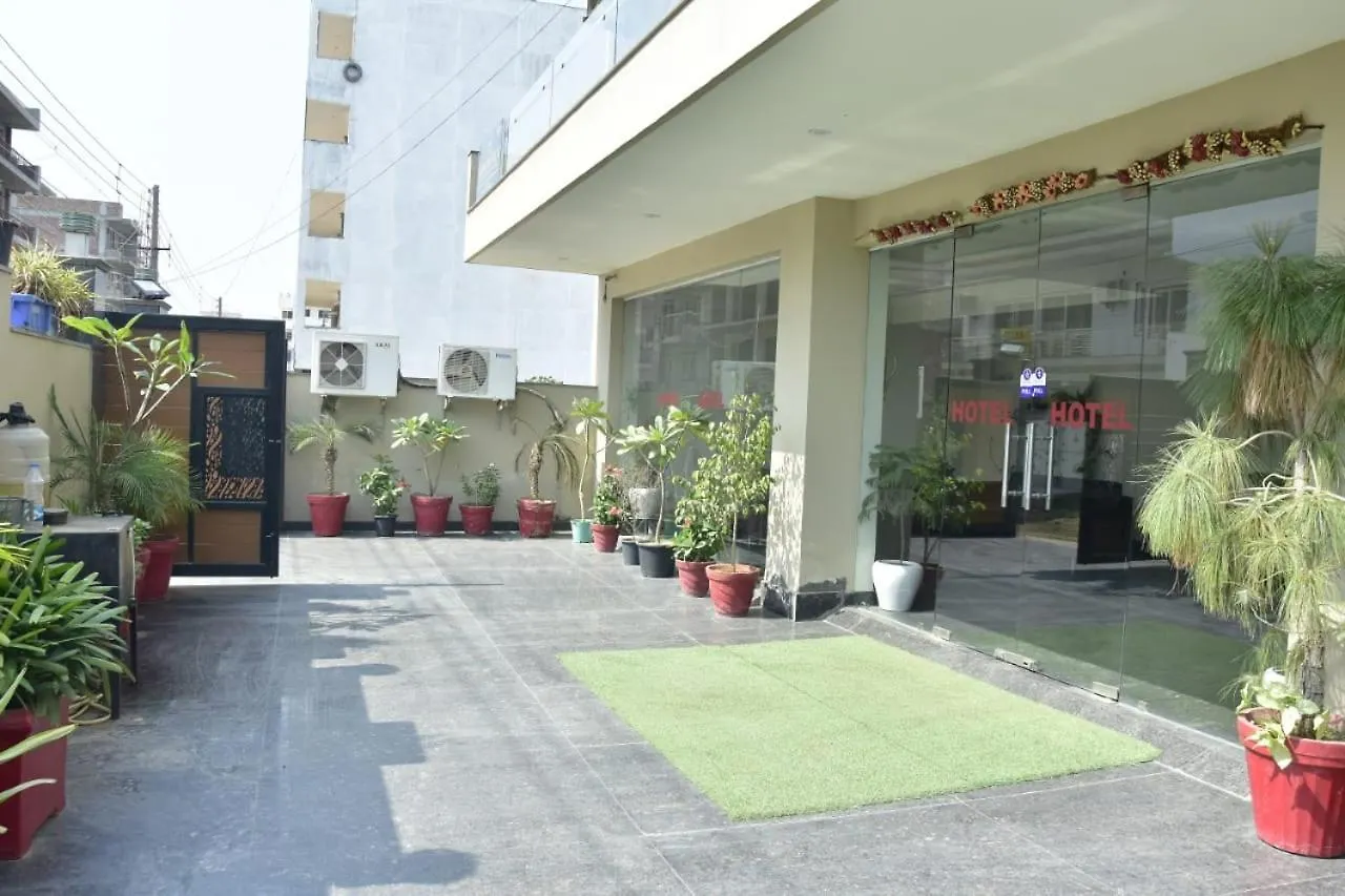 Hotel Wedlock Subhash Chowk Gurgaon